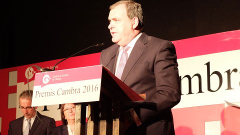 El responsable d'Automoció Joan Carles SL d'Agramunt durant el seu parlament