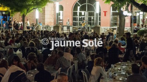 La música va amenitzar el sopar popular