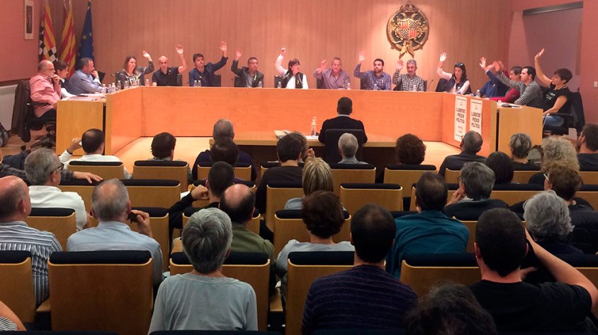 Moment de la votació de la moció en contra de la suspensió de l'autonomia de Catalunya