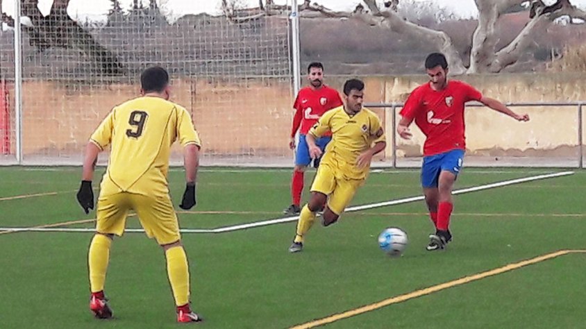 Un moment del partit a Juneda