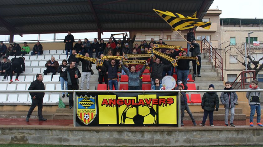 Aficionats de l'Angulària que es van desplaçar a Agramunt