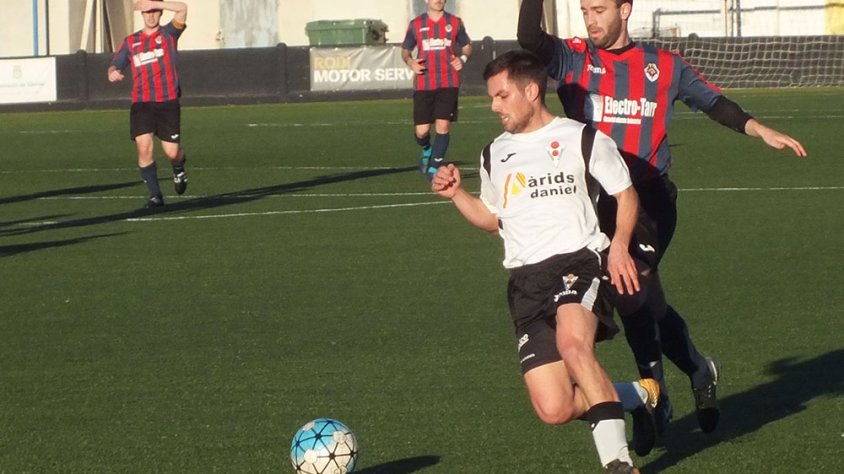 Un moment del partit contra el Vallfogona