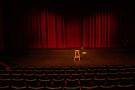 T majúscula de teatre