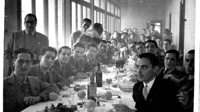 Un grup d'Antics Alumnes de l'Escola Pia en la 1a Festa Anyal del 1946
