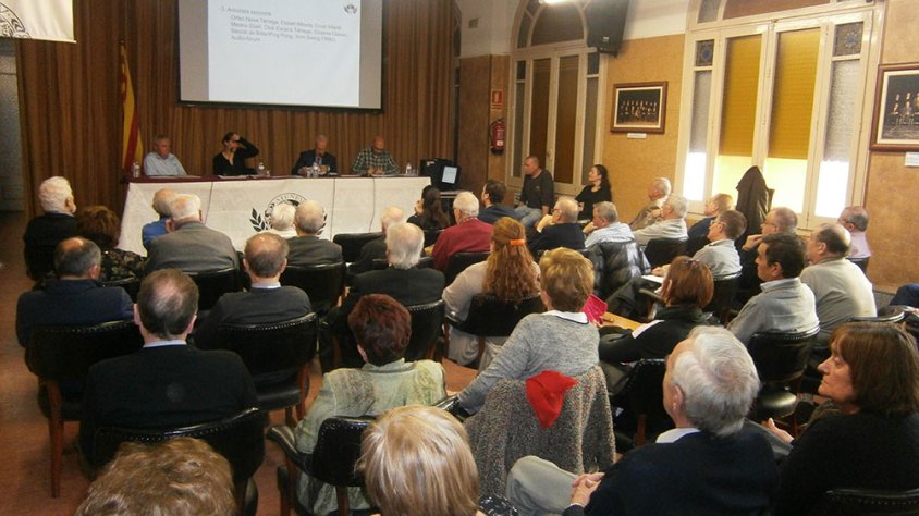 Una panoràmica dels assistents a l'Assemblea de Socis de l'Ateneu