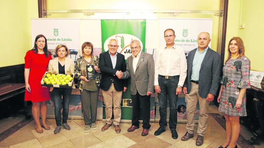 Imatge dels guardonats a l'entrega de premis