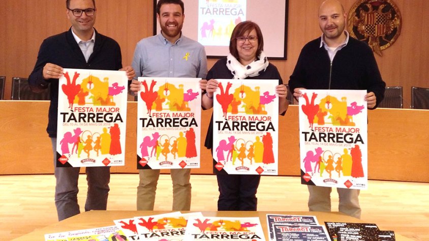 L’alcaldessa de Tàrrega, Rosa Maria Perelló, ha presentat avui la Festa Major 2018 amb el regidor de Cultura, Raül Palacios; el tècnic Lluís Agea; i el director comercial de Borges, Gonzalo Martínez