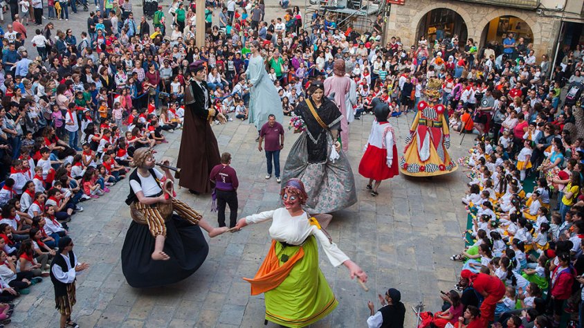 La plaça Major es va omplir un any més per assistir a l'Eixideta