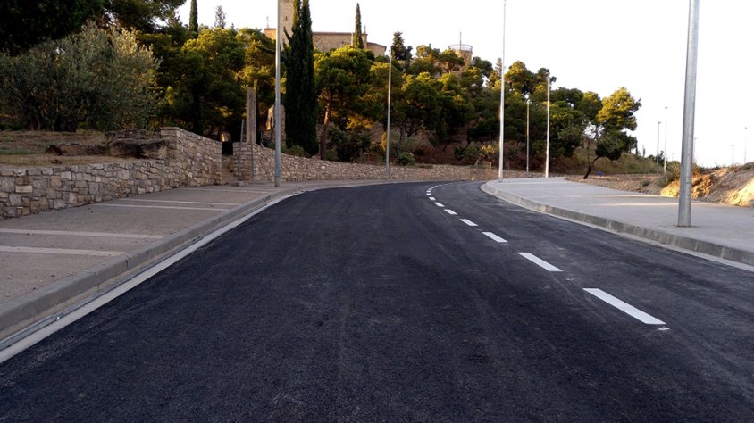 Últims retocs al carrer La Pau