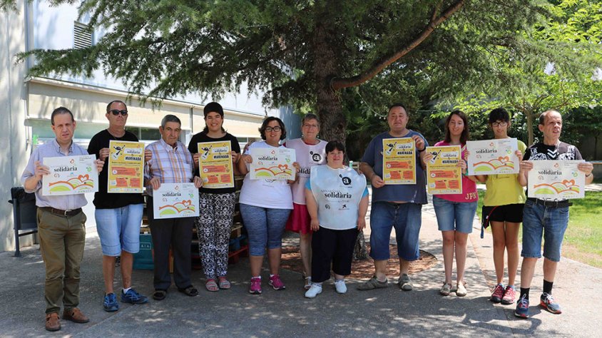 Membres de la FECOLL ahir van visitar l'Associació Alba