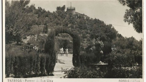 La plaça del Roserar convertida després en la Pèrgola dels Viatjants, anys 50 