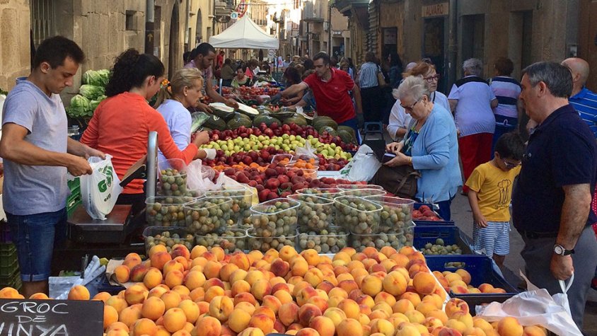 Imatge d'arxiu del mercat setmanal de Tàrrega