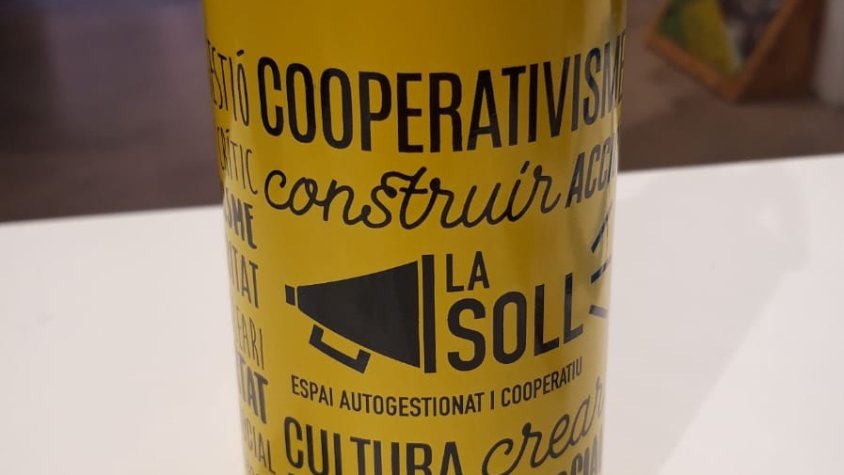 Una de les cantimplores reutilitzables de La Soll