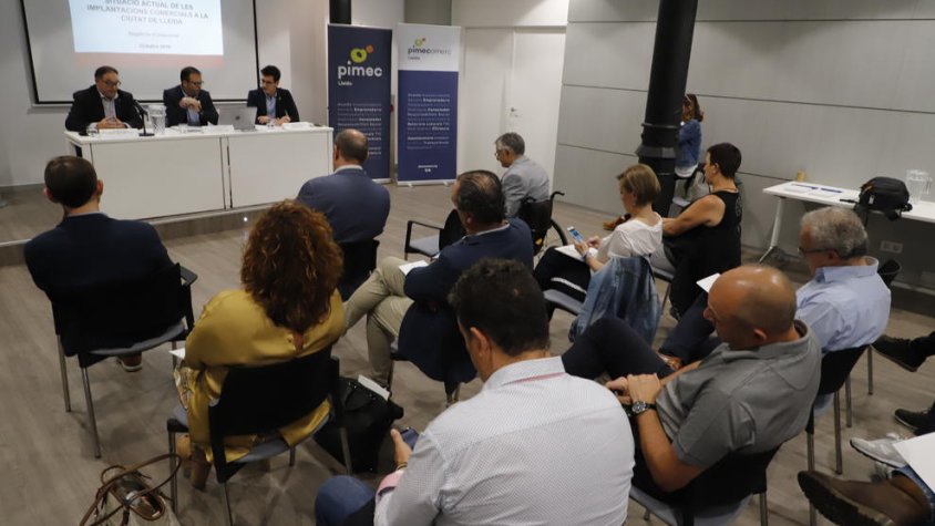 El debat d'alcaldes i representants dels municipis afectats va tenir lloc a la seu de Pimec a Lleida