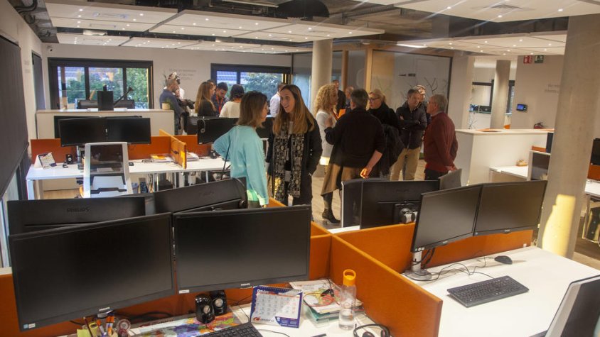 Imatge de la jornada de portes obertes a la nova seu d'Ondara Logística a Tàrrega