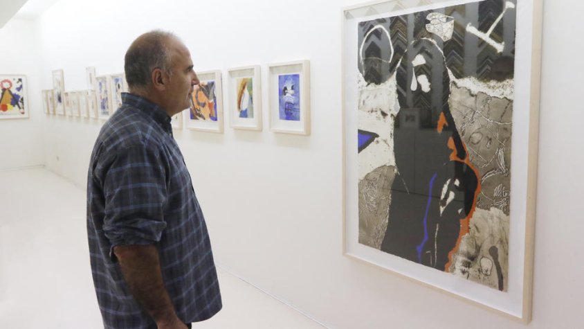 La galeria Indecor exhibeix obres de Guinovart, com aquest gravat de la sèrie que va dedicar a Goya