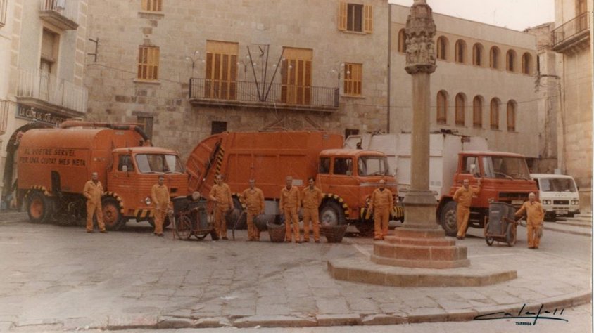 Fem memòria de la presentació dels serveis municipals de l'ajuntament l'any 1981