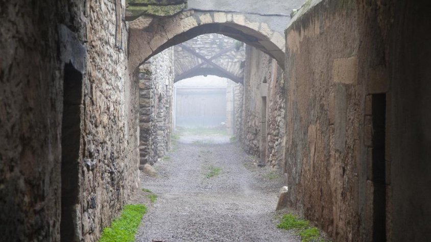 L'ajuntament pavimentarà el carrer dels Arcs i adjacents