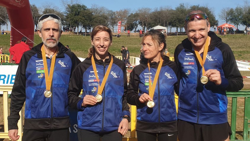 L'equip Màster-45 amb el qual Sanahuja va aconseguir la medalla d'or