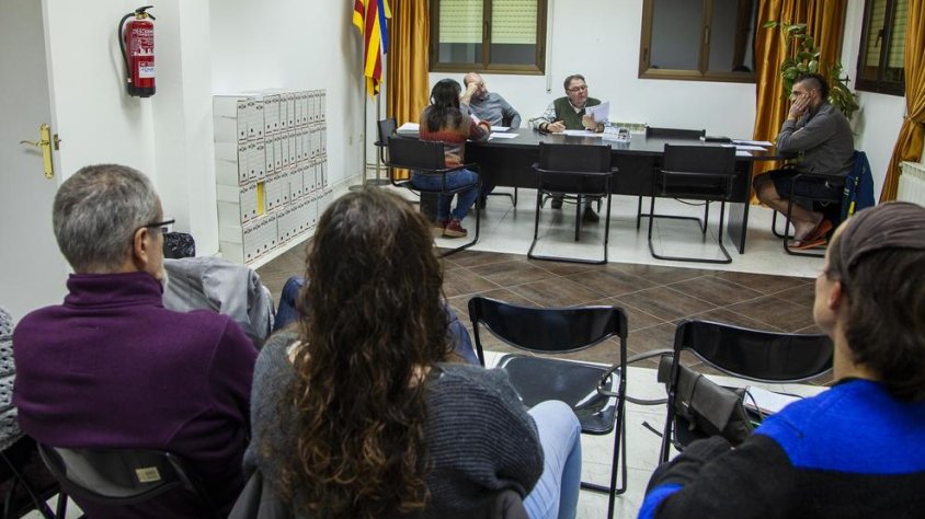 La sessió plenària va comptar amb la presència (entre el públic) de l'edil republicà que s'incorporarà