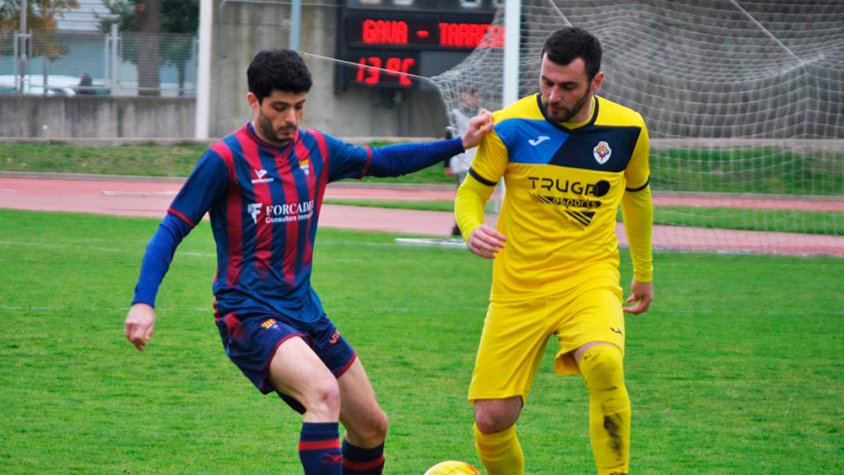 Maikel durant una jugada del partit