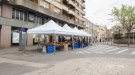 Mercat setmanal a Tàrrega amb una desena de parades