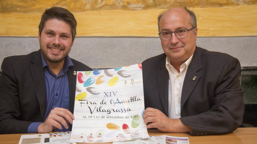 L'alcalde de Vilagrassa, a la dreta, amb l'exalcalde de la Fuliola