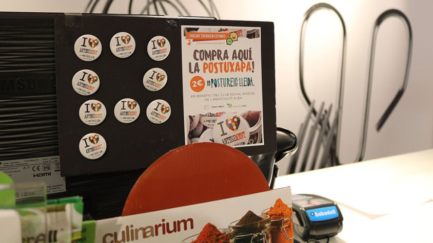 Durant tot el mes els comerços de Foment Tàrrega venen les postuxapes "I (love) Anteniment"