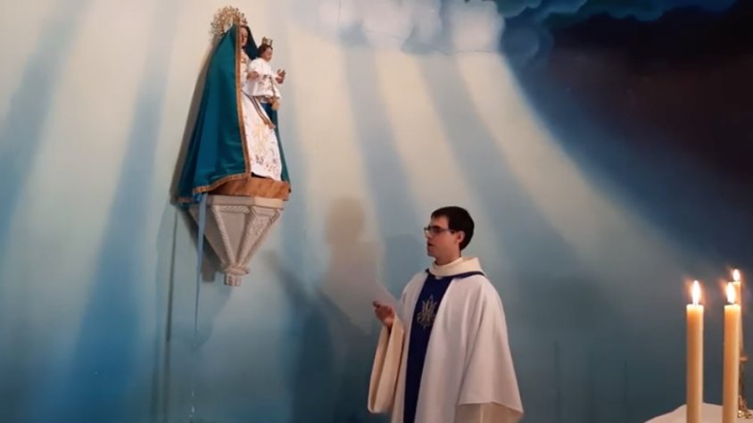 Imatge de la retransmissió de la missa per Youtube