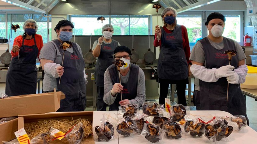 El Rosal impulsa la campanya '#rosesxabraçades' per Sant Jordi