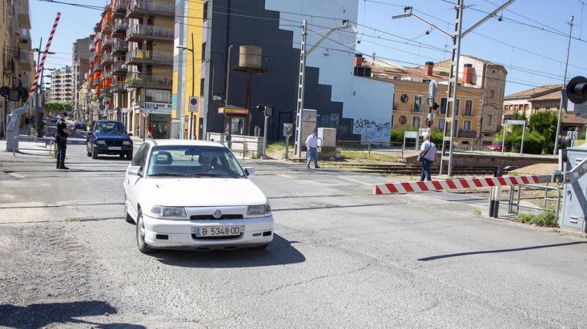La policia local va controlar el trànsit