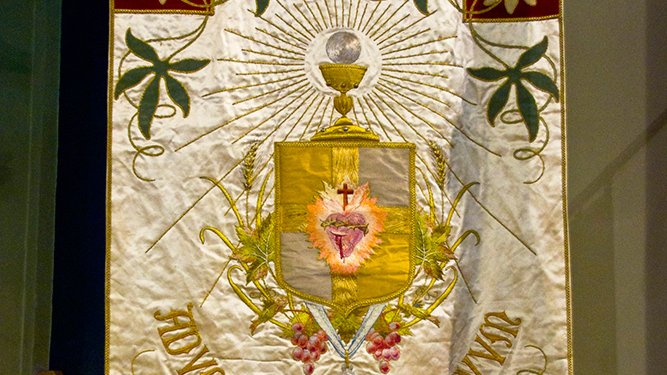 El pendó de l'Associació de l'Hora Santa de Tàrrega