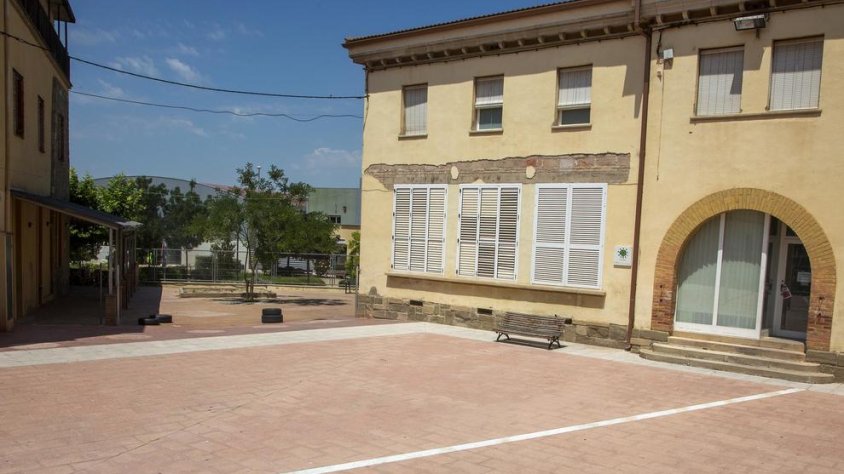 Imatge de l'escola de Tornabous, al costat de la llar d'infants