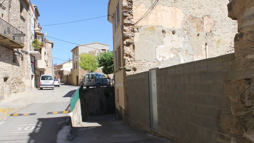 El carrer del Pou de Claravalls és on s'ubicarà la zona d'aparcament