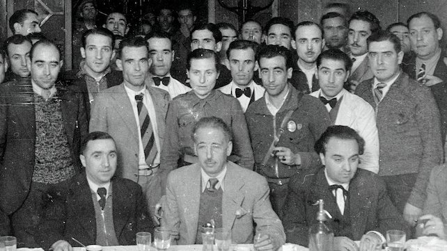 L'alcalde de Tàrrega, Josep Devant Miralles; el president de la Generalitat Lluís Companys i Jover; i el conseller de Cultura, Ventura Gassol, el 16 d'octubre de 1936 a l'Hotel Espanya de Tàrrega