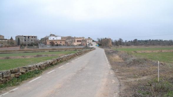 Imatge actual de l'accés a Castellnou d'Ossó