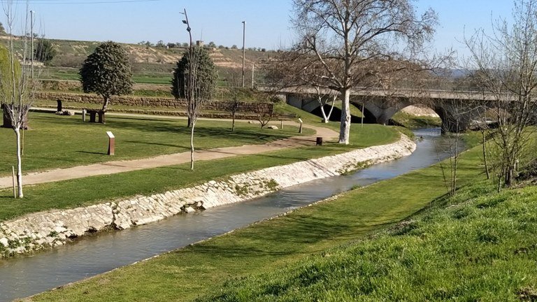 El riu Sió al seu pas per Agramunt