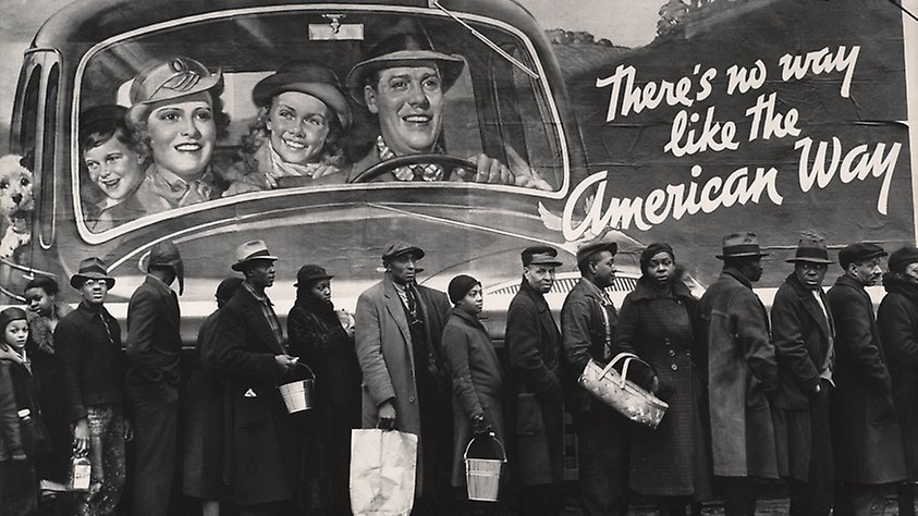 World’s Highest Standard of Living, 1937. Publicada per primer cop a la revista 'Life' el febrer de 1937, va esdevenir una icona per a molts americans durant la Gran Depressió