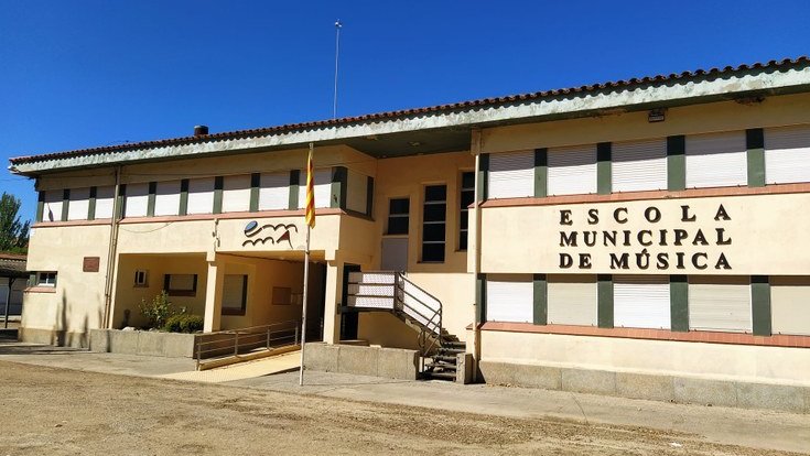 L'exterior de l'escola de música d'Agramunt