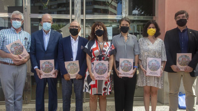 Responsables del llibre i autoritats van presentar ahir el volum