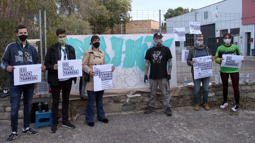 Presentació de l’EDhack Tàrrega a l’Oficina Jove de l’Urgell amb l’alcaldessa Alba Pijuan Vallverdú; el regidor de Ciutadania, Educació i Treball, Xavier Rossell-Aparicio; i representants d’entitats que participaran a la iniciativa