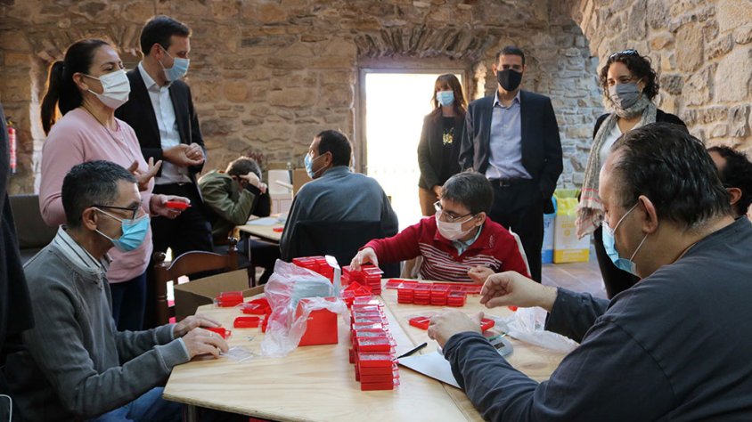 La Fundació "la Caixa" i CaixaBank donen suport al Grup Alba per a la creació d'una sala multisensorial al nou Espai de Verdú