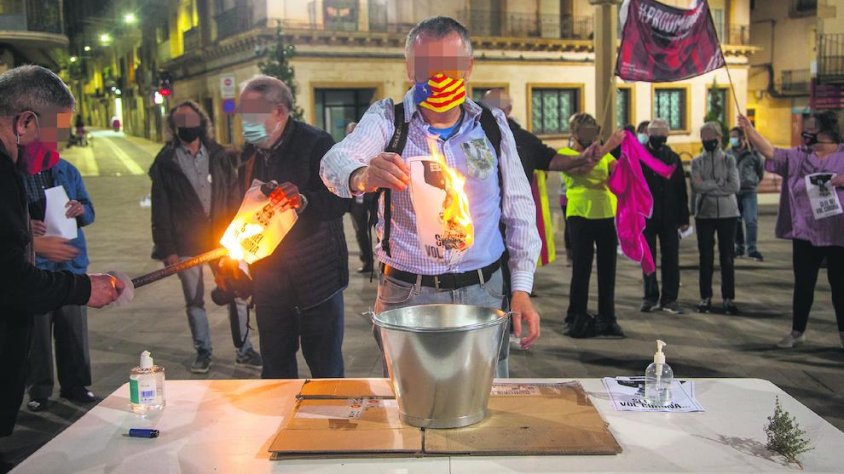 Imatge de l'acte celebrat ahir al vespre a la plaça Major