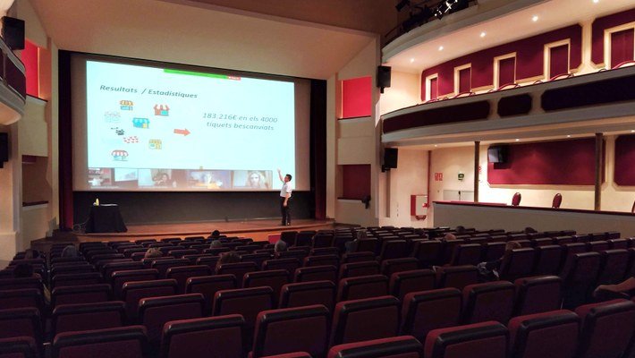 Reunió de valoració que va fer la regidoria de promoció econòmica amb els comerciants participants a la campanya