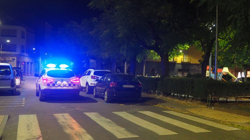 Una patrulla de la Policia Local ahir diumenge a la nit