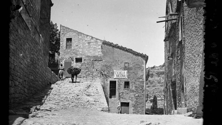 In memoriam de l'Escola Nacional de Vallfogona de Riucorb