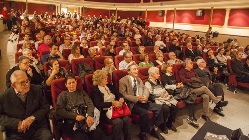 El Casal Agramuntí va quedar petit durant la projecció
