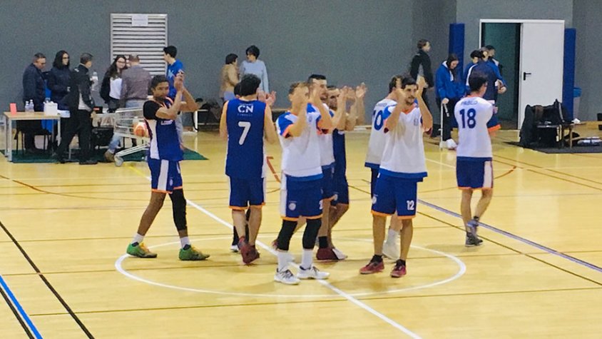 Els jugadors targarins al final del partit