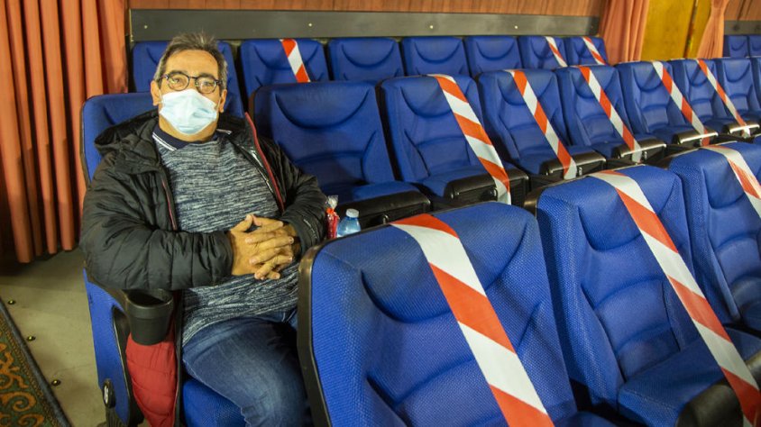 Un únic assidu dels Cinemes Majèstic va gaudir de l'entrena de 'Las brujas' a la seva butaca preferida