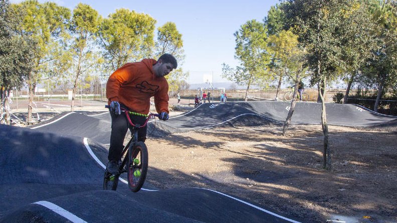 El nou equipament està situat a la zona esportiva
